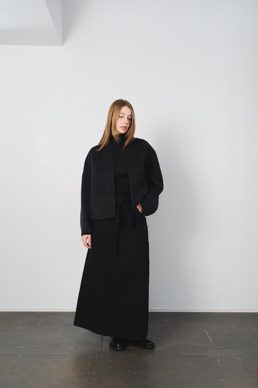 ブラックツイルロングスカート