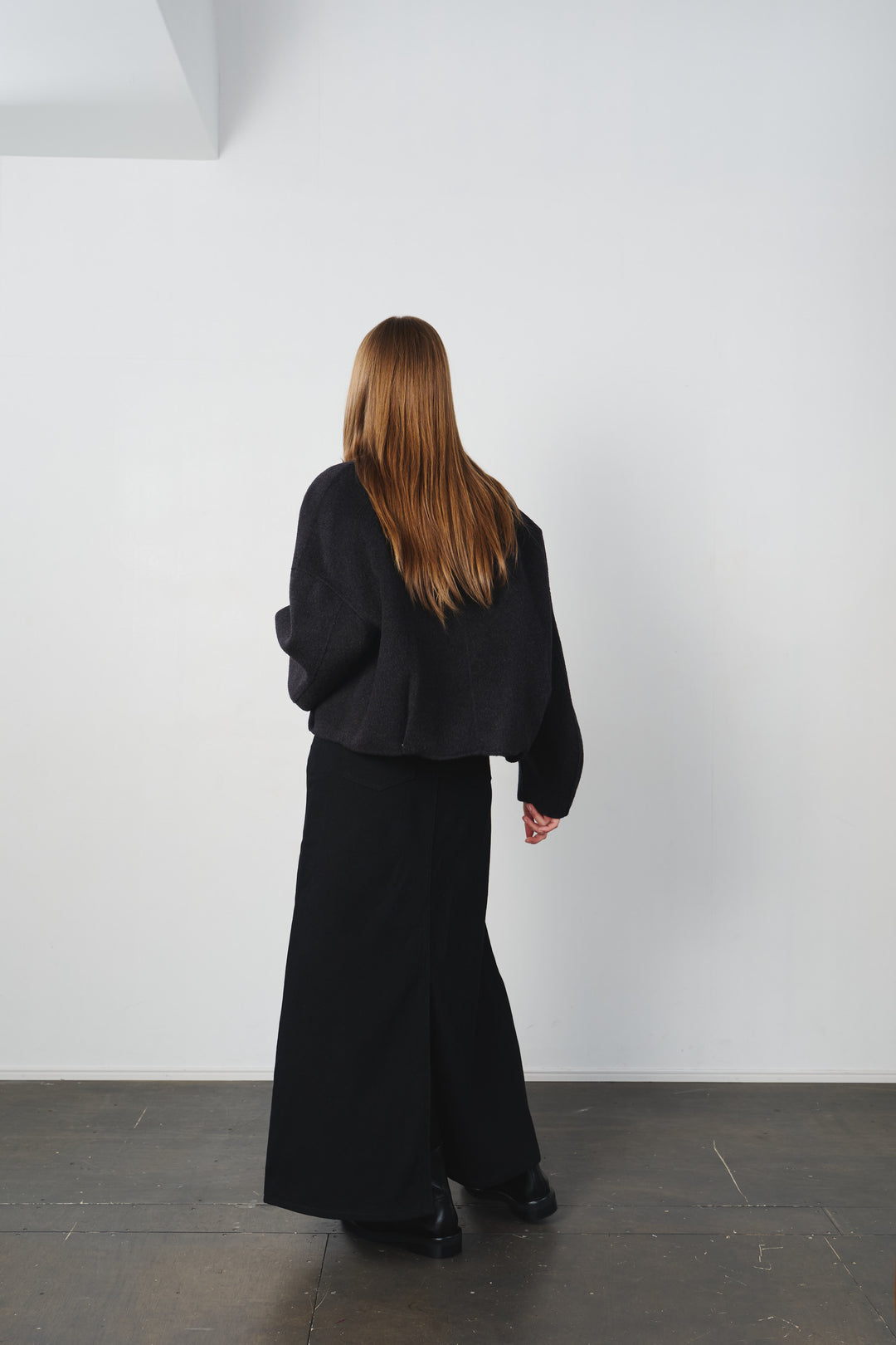 ブラックツイルロングスカート