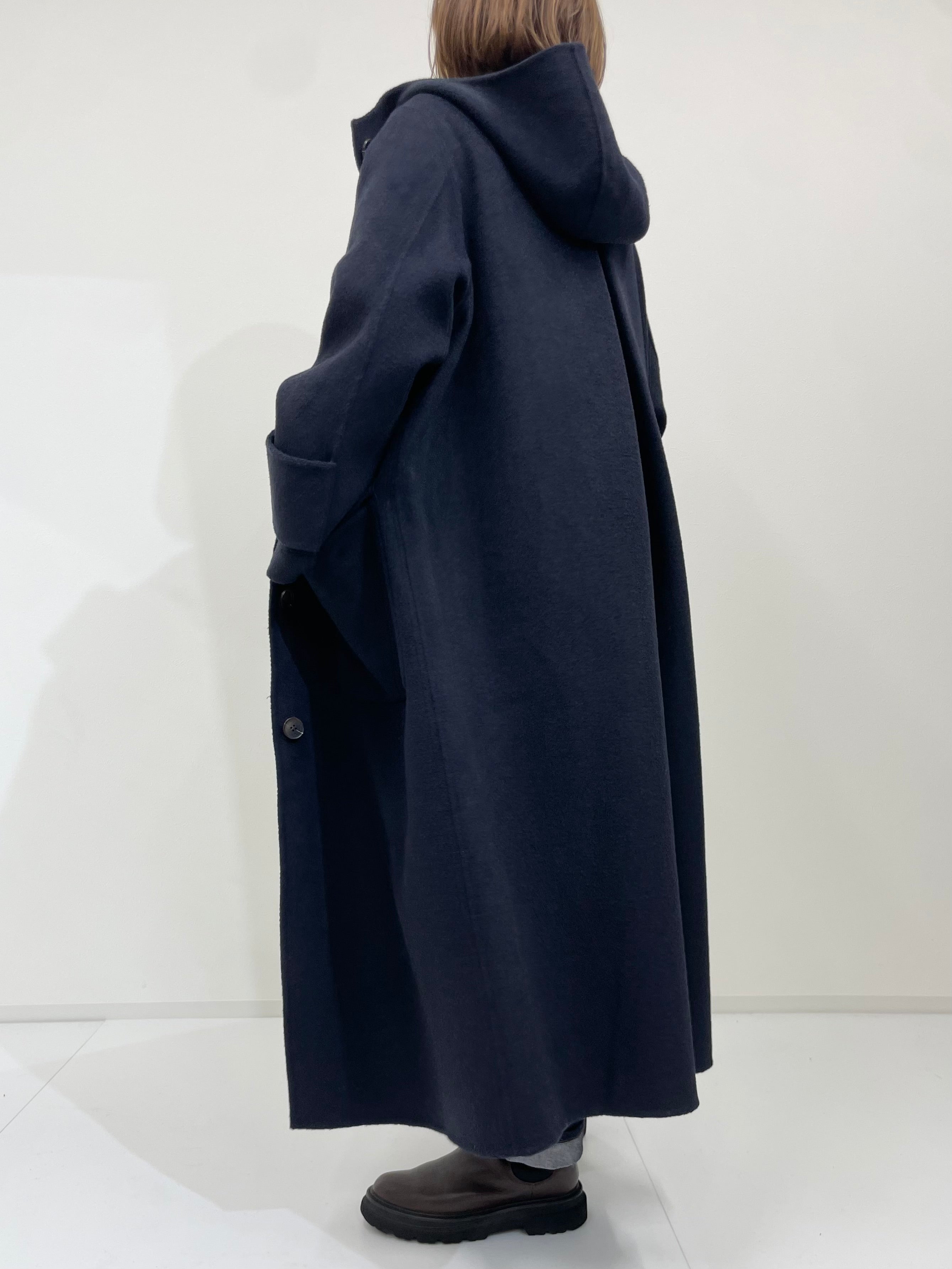 ウールフードデザインロングコート – DALI GOAT